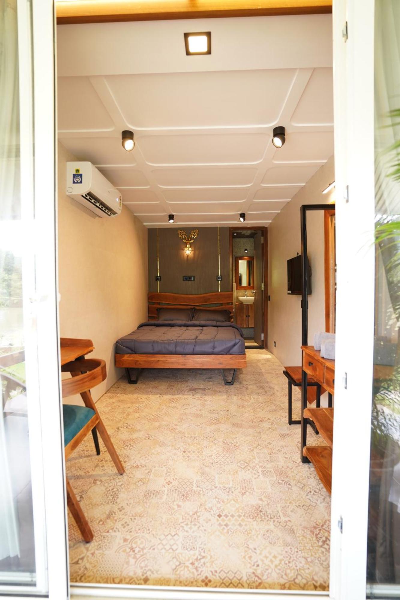 The Boat Club,Karjat Hotel Ngoại thất bức ảnh
