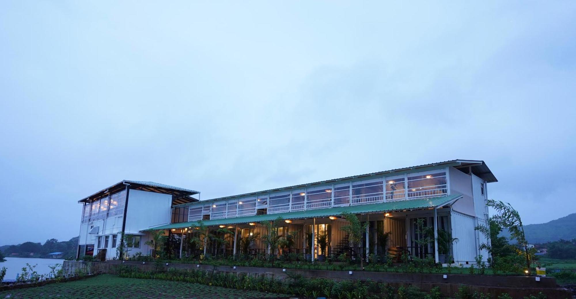 The Boat Club,Karjat Hotel Ngoại thất bức ảnh