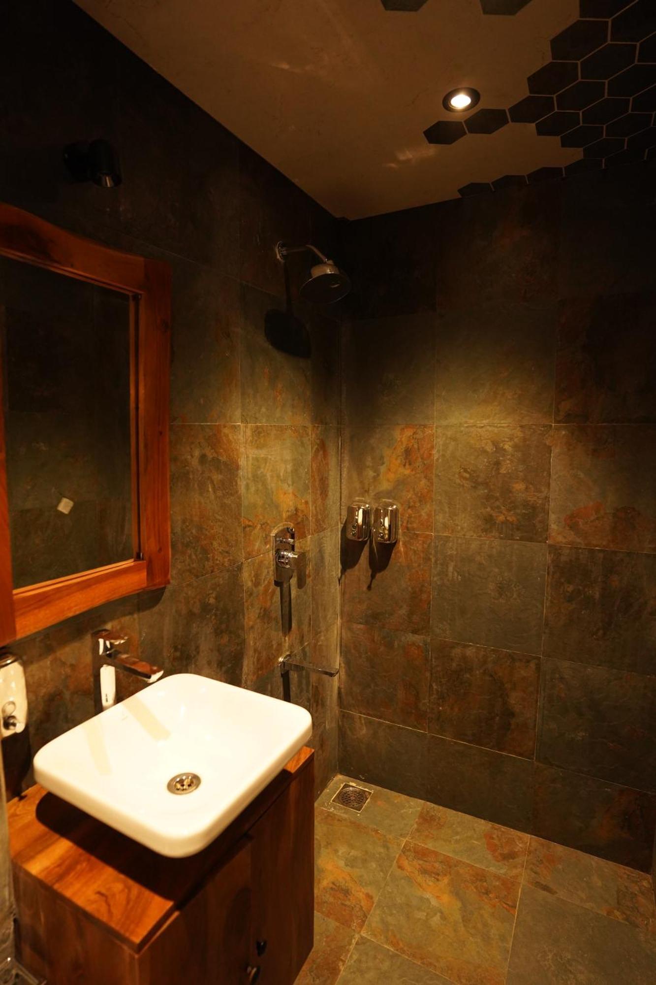 The Boat Club,Karjat Hotel Ngoại thất bức ảnh