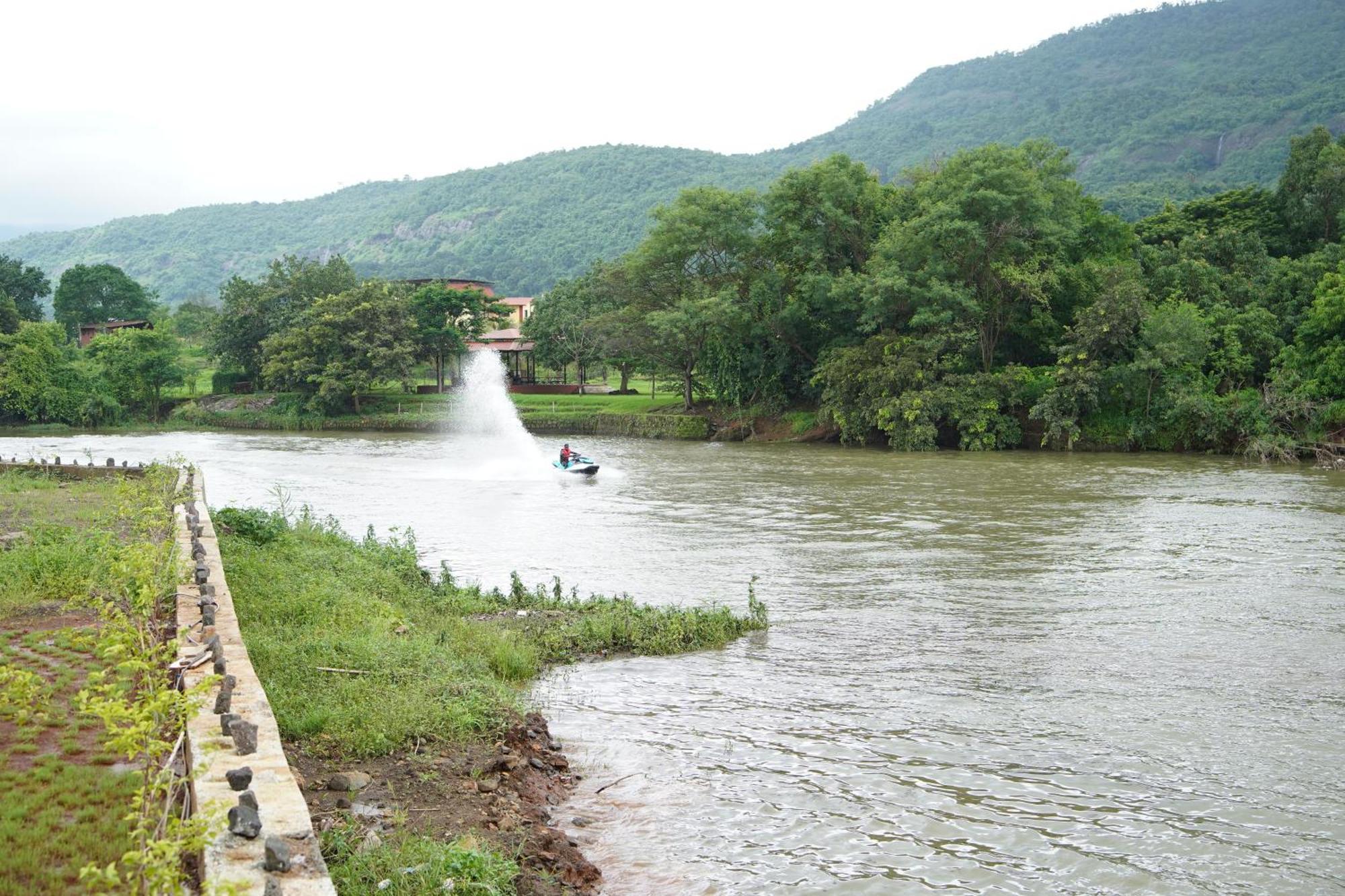 The Boat Club,Karjat Hotel Ngoại thất bức ảnh