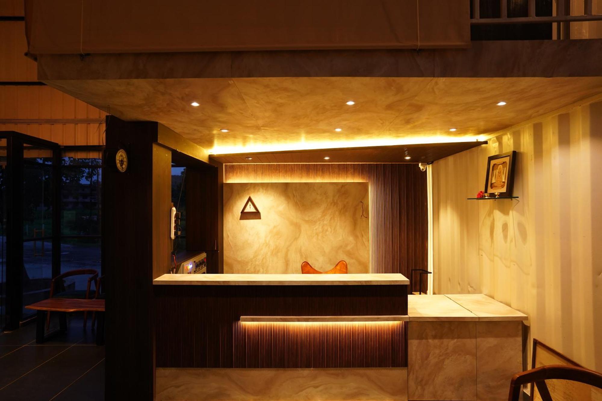 The Boat Club,Karjat Hotel Ngoại thất bức ảnh