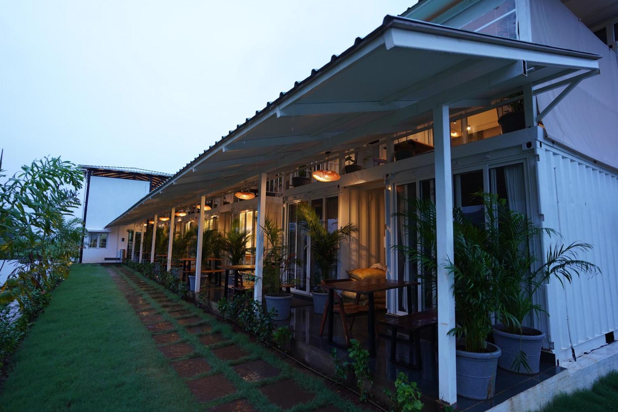 The Boat Club,Karjat Hotel Ngoại thất bức ảnh