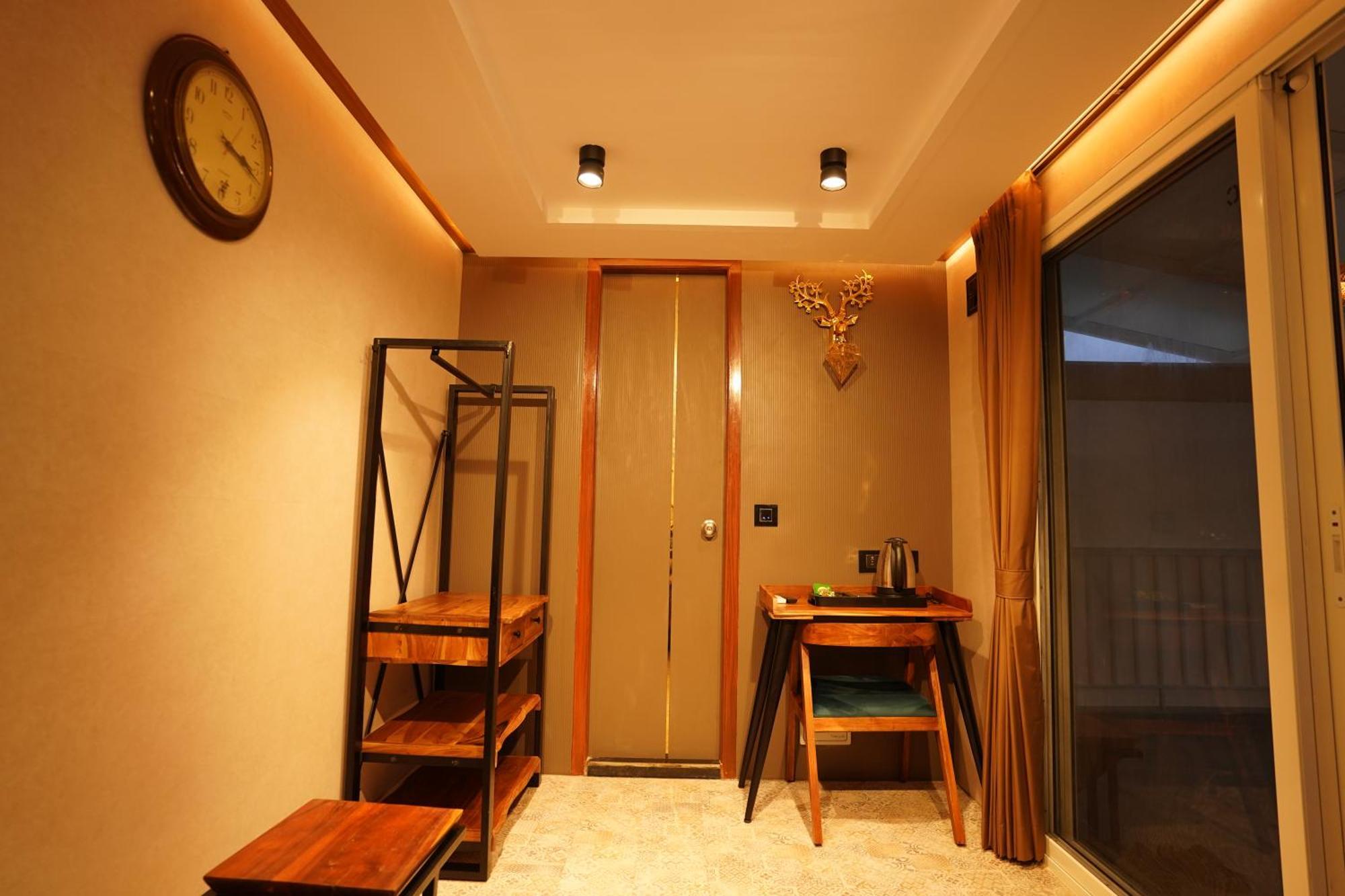 The Boat Club,Karjat Hotel Ngoại thất bức ảnh